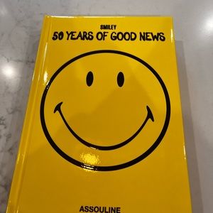 Assouline coffee table book acrylic book stand New. Received as gift MSRP 60/105